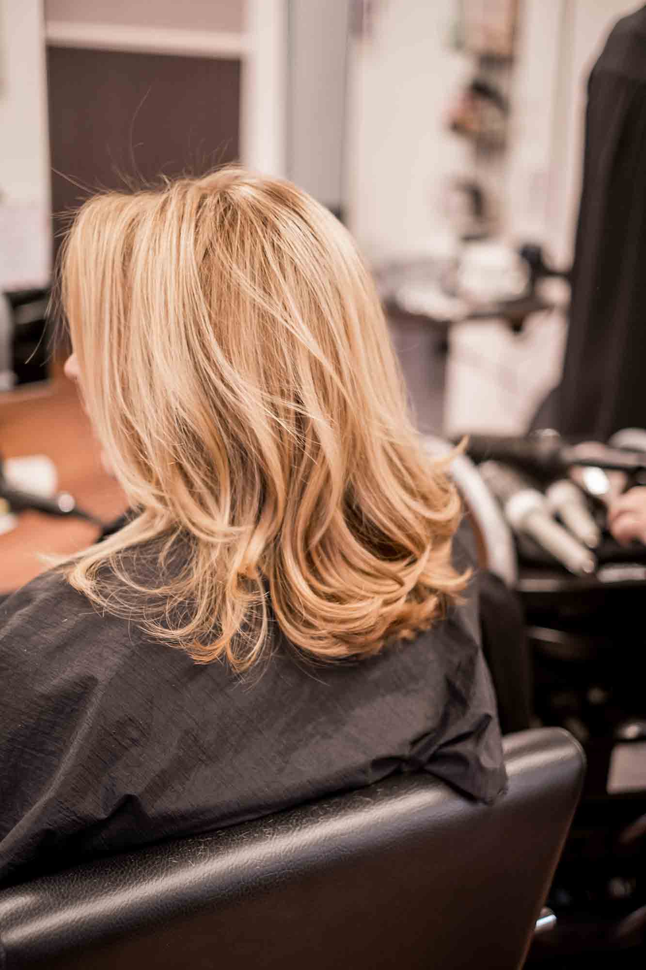 Frauen Haarschnitt lange Haare